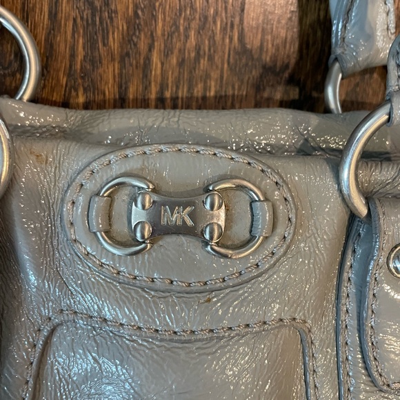 Michael Kors Satchel Patent Gray - Picture 2 of 5